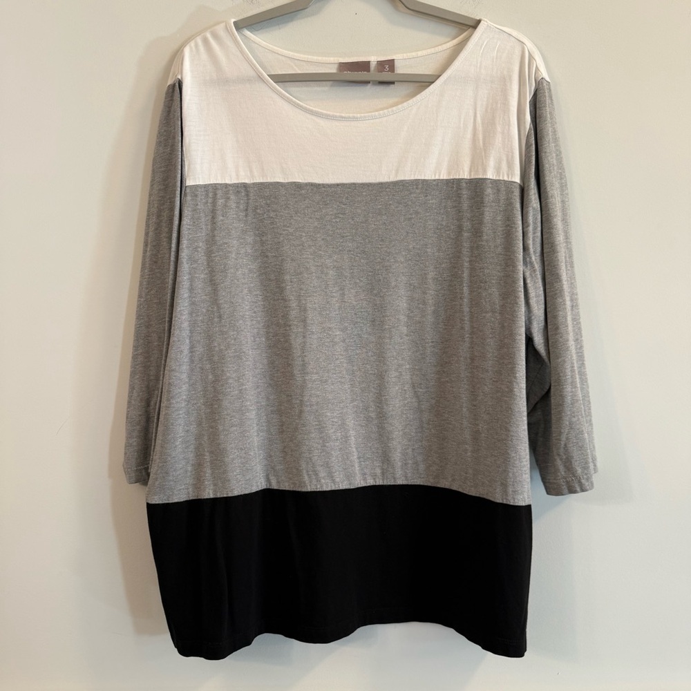 Chico's Cream, gray, and black color block quarter Sleeve Top